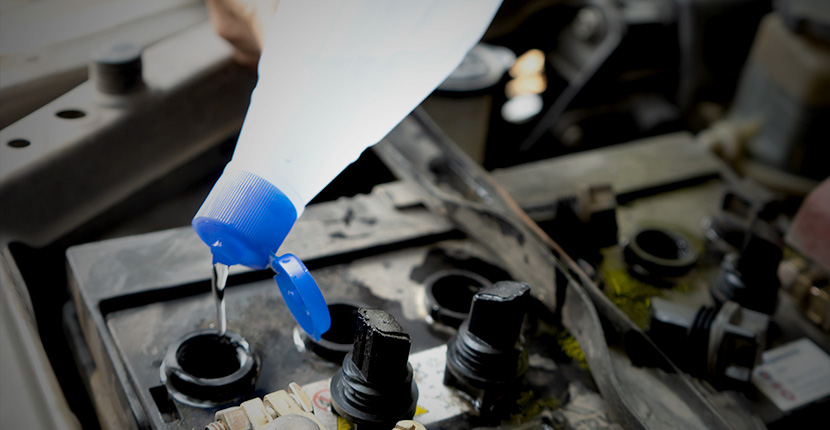 Filling a flooded battery