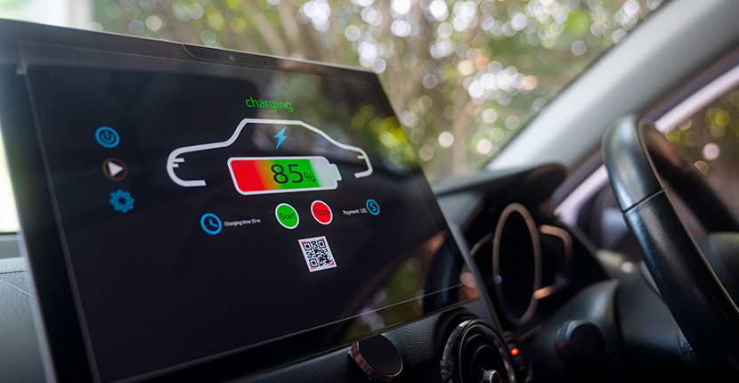 Screen inside a car showing the battery percentage